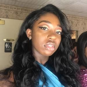 Meet your Posher, Lesley